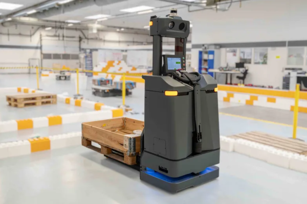 Industrial Delivery Robot - HSM Industrial Support