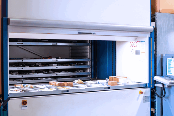 Vertical Automatic Warehouse - 垂直式自動倉庫 - HSM Industrial Solution - 2 Vertical Automatic Warehouse - 垂直式自動倉庫 - HSM Industrial Solution - 2